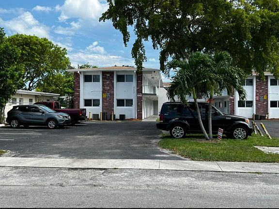 2nd image of 2220 Madison St APT 6