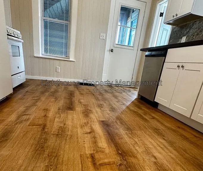 2550 Crozier Ave — Photo 16