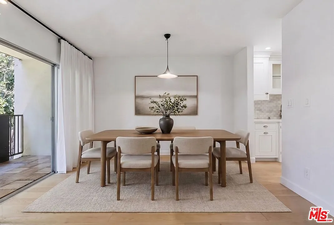 2 bed, 2.0 bath, 1345 sqft, $6,495 — Photo 3