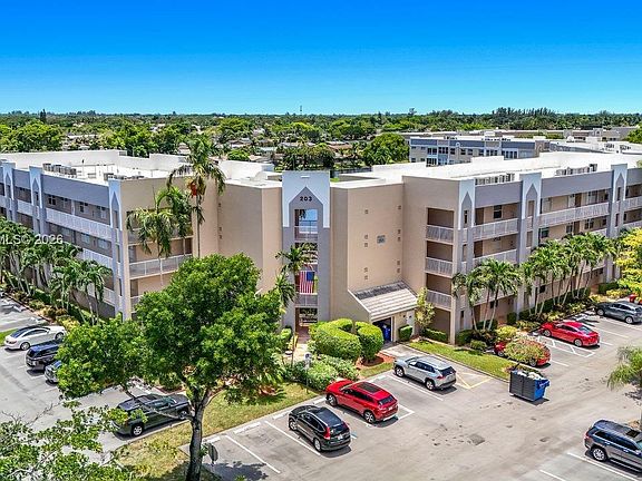 2nd image of 10208 NW 24th Pl APT 205