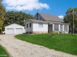 1458 Old Muscatine Rd, Tipton, IA 52772