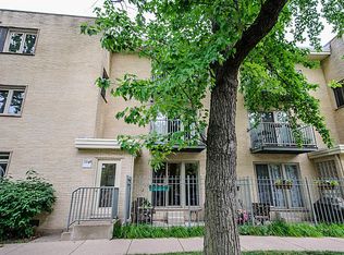 1248 W Byron St #1, Chicago, IL 60613