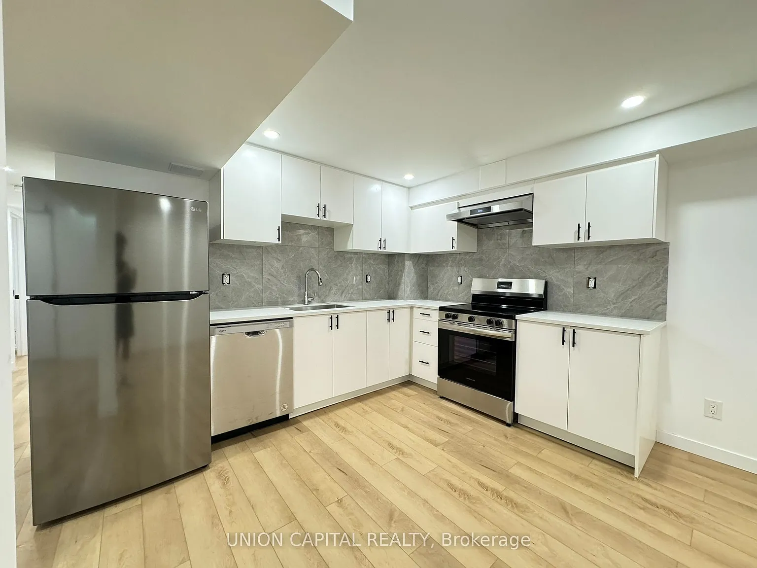 2 bed, $1,800 — Photo 1