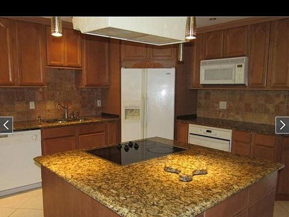 2nd image of 2405 Lakeview Dr