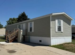 C8 Meadows Ct #C8, Alliance, NE 69301