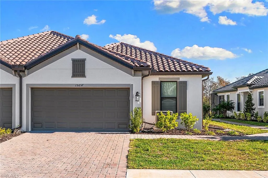 3 bed, 2.0 bath, 1905 sqft, $7,500 — Photo 1