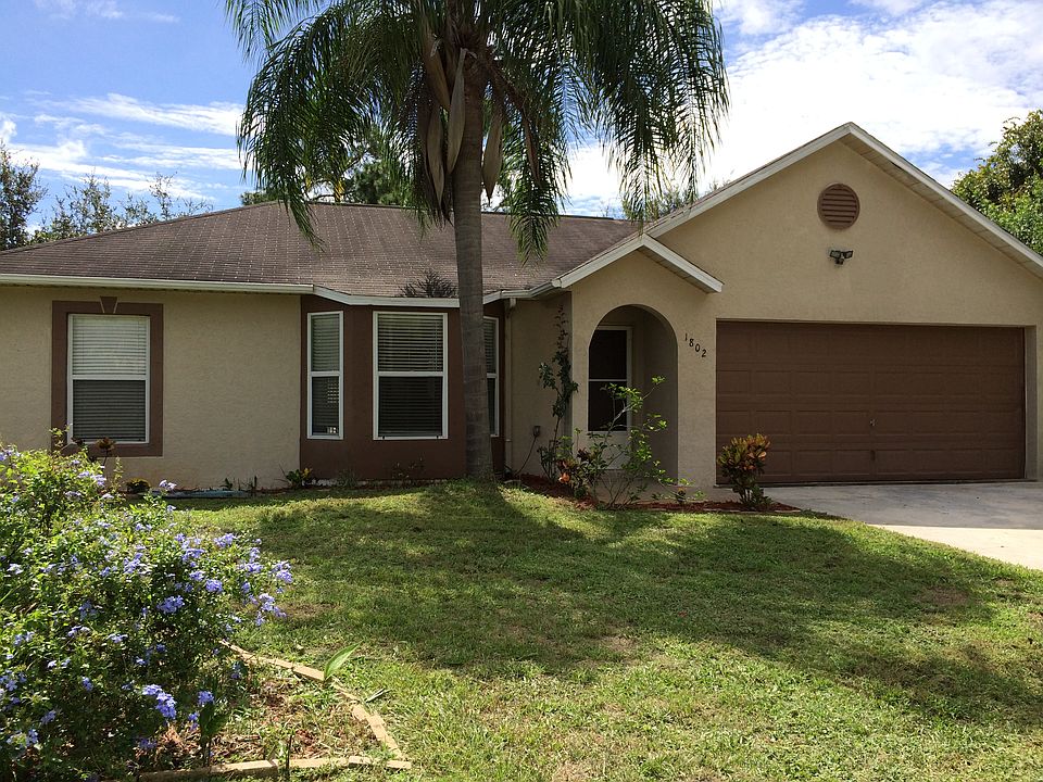 1st image of 1802 SW Hilola Ln
