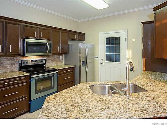 3rd image of 2505 W Belle Haven Dr