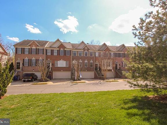 3rd image of 3796 Elmwood Towne Way