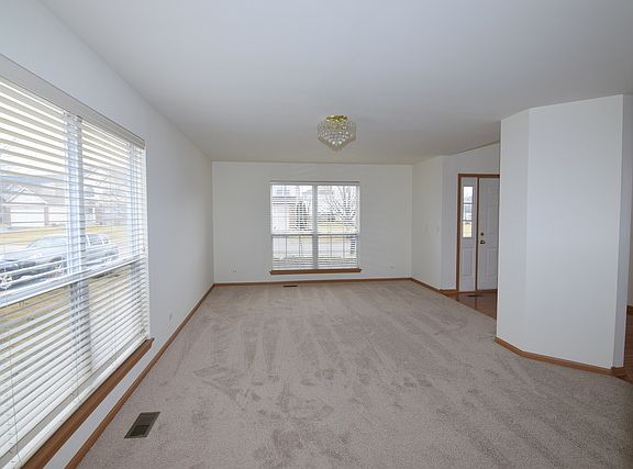 4th image of 6713 Pine Ln