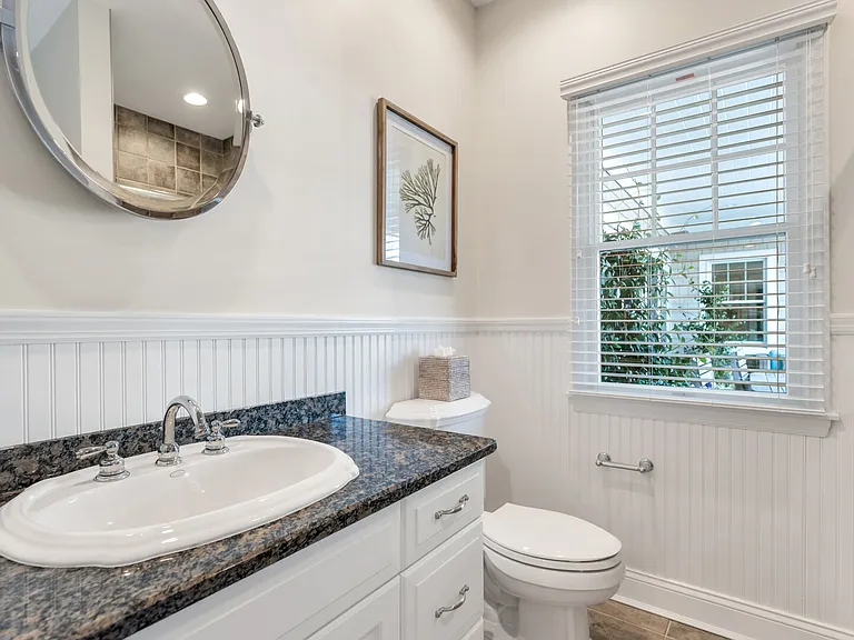 125 Dune Rd — Photo 33