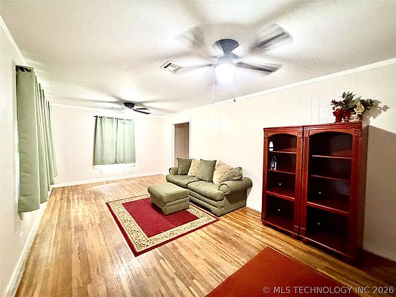 3rd image of 2206 Kingston St