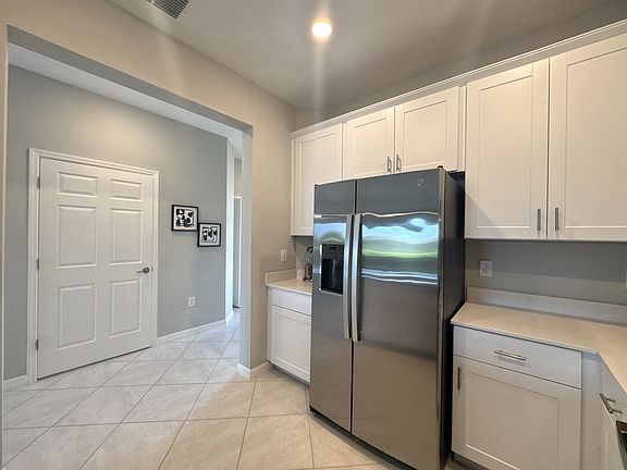 2nd image of 2800 Blossom Way