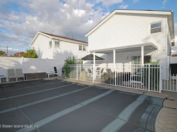 90 Levit Avenue image 24 of 36