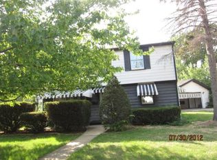 2538 Sarah St, Forest Hills, IL