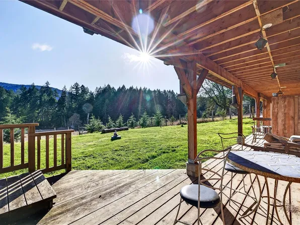 133 Baker Rd, Saltspring Island, BC V8K 2N6