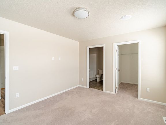 4th image of 1230 1st St SE