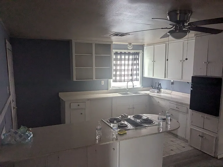 1812 E Young Ave — Photo 6