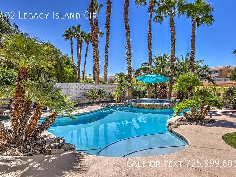2402 Legacy Island Cir — Photo 44