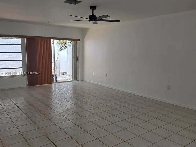 8404 SW 102nd Pl — Photo 2