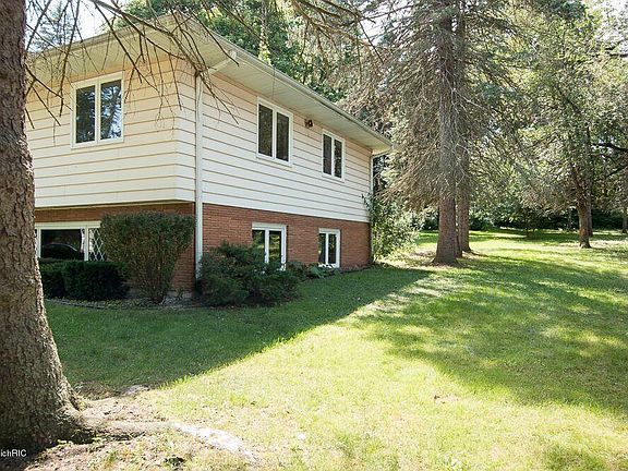 3rd image of 955 Wagner Dr