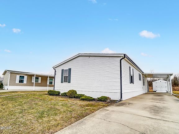 3rd image of 808 Lakeridge Dr