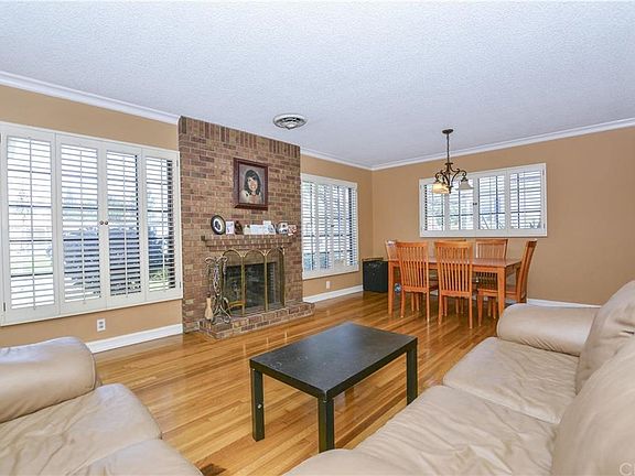 4th image of 1134 E Grovecenter St
