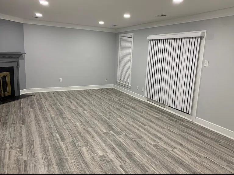 74 Banbury Ct — Photo 2