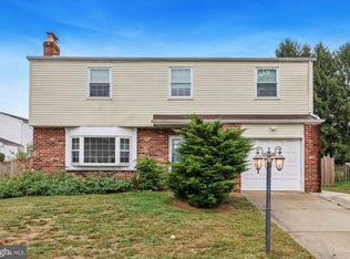 553 Prelate Cir, Philadelphia, PA 19128