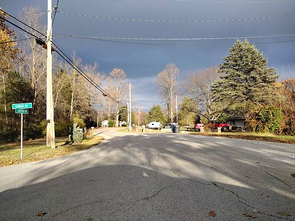5th image of 209 W Lakeview Dr