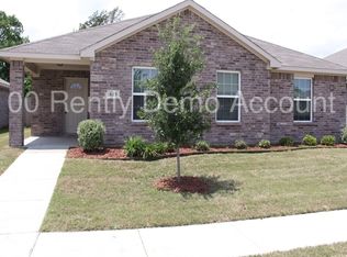 619 Lentisco Dr, Lancaster, TX 75146