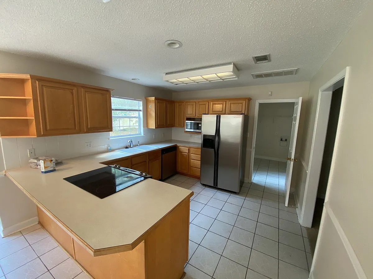 18 North Drive — Photo 4