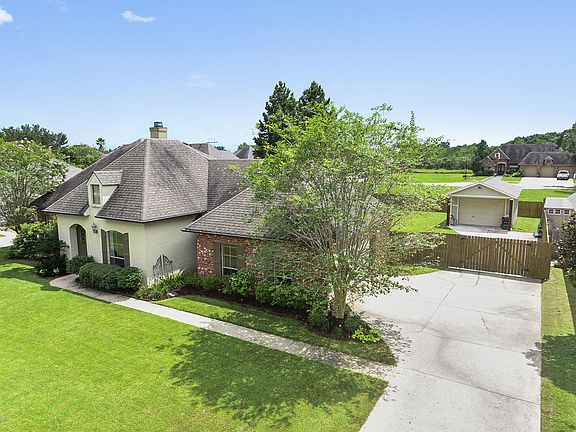 2nd image of 317 Gaslight Ln