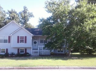 572 Princeton Dr, Dallas, GA 30157