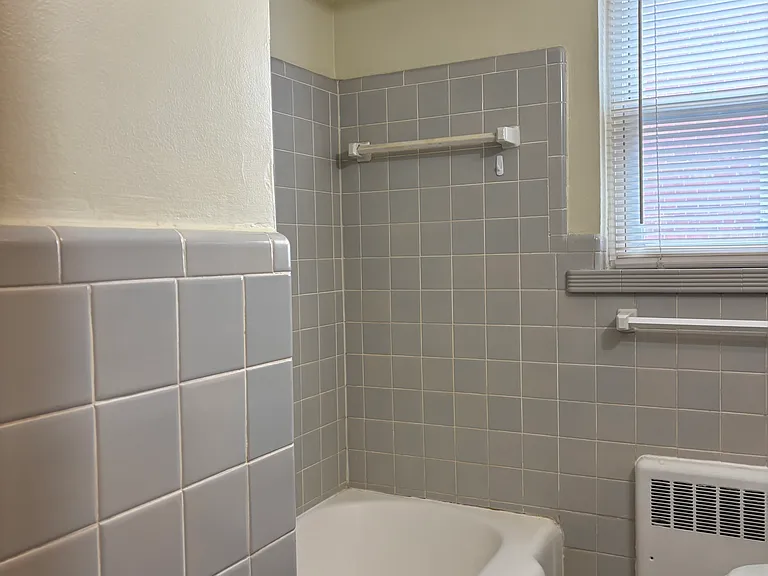 6910 Murray Ave — Photo 10