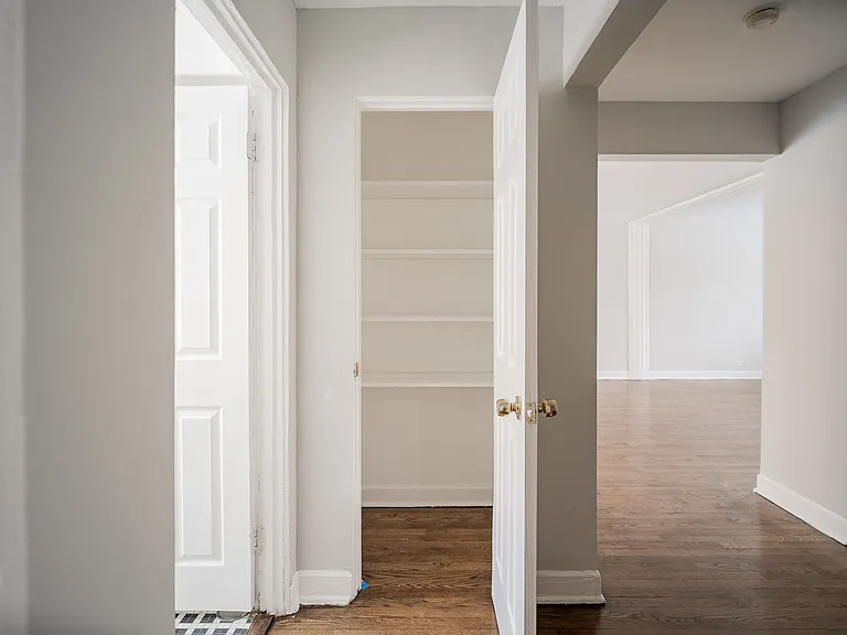 Pantry 7361-1S