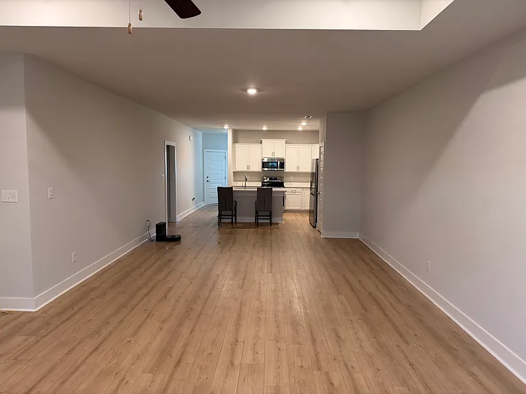 132 Clift Dr — Photo 26