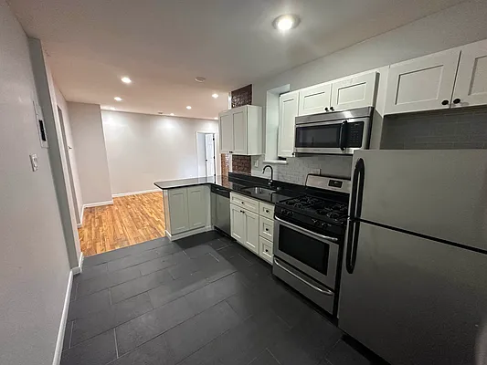 Rented by Yup Realty LLC | media 7