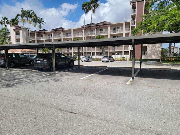 5th image of 6241 Pointe Regal Circle #306