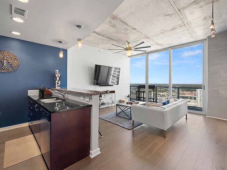 777 N Ashley Dr #2611-2611-2611 — Photo 1