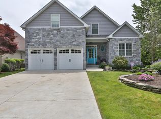 18 River Shores Ct, West Pittston, PA 18643