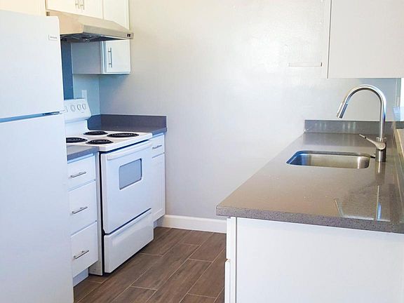 4th image of 2831 Malabar Ave APT 4