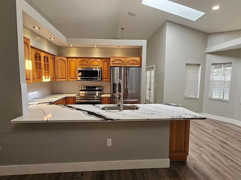 18720 Oak Way Dr — Photo 5