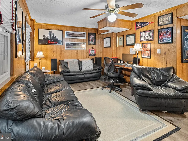 8113 Loving Forest Ct — Photo 38