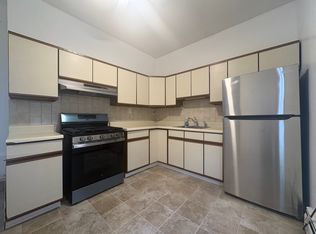 24 Somme St, Newark, NJ 07105
