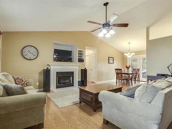 5th image of 3304 Chantilly Dr