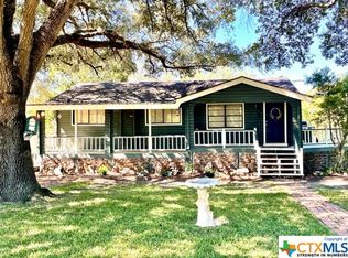 514 Cypress Valley Rd, Cuero, TX 77954