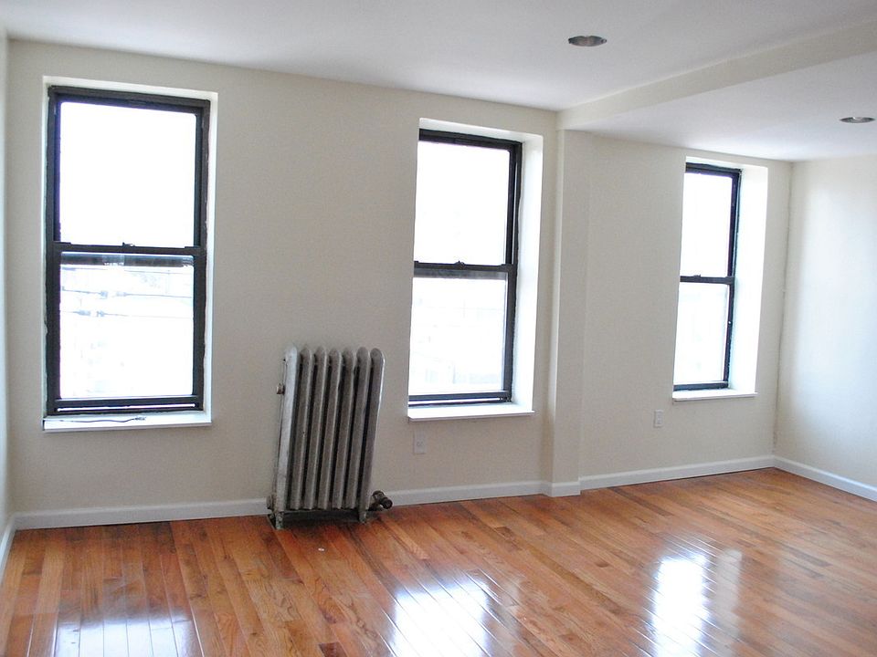 1st image of 252 Van Brunt St