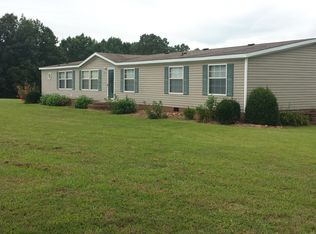 329 Mountain Rd, Victoria, VA 23974