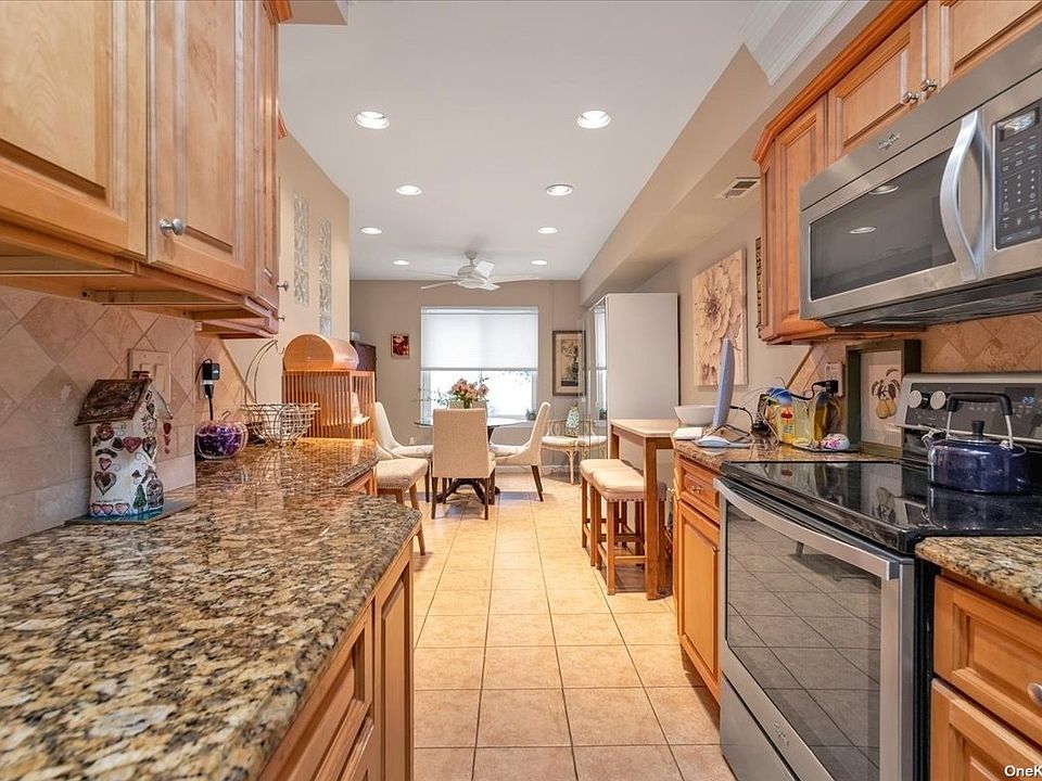 34 Alhambra Drive Drive UNIT 34, Oceanside, NY 11572 MLS 3498174